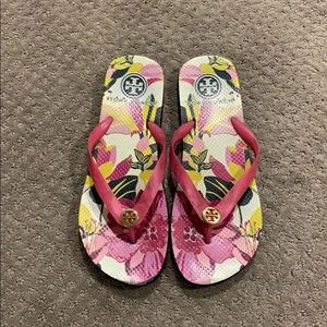 tory burch flip flops